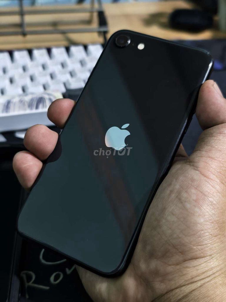 Apple iPhone SE 2020 64GB Đen Đã sử dụng. Mua bán Điện thoại tại Huyện Châu Thành Bến Tre được đăng bởi Hoàng  hình 1