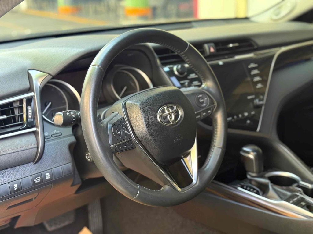 Toyota Camry 2019 2.5Q nhập màu đen nội thất đen. Mua bán Ô tô tại Quận 7 Tp Hồ Chí Minh được đăng bởi Đại lý chính hãng xe qua sử dụng Toyota Sài Gòn hình 10