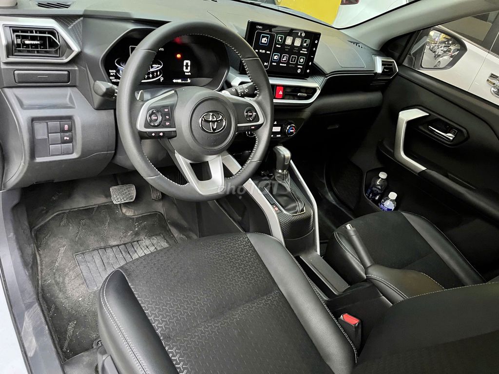 TOYOTA RAIZE 1.0 CVT 2024 XE GIA ĐÌNH LƯỚT 1 CHỦ. Mua bán Ô tô tại Quận Bình Thạnh Tp Hồ Chí Minh được đăng bởi Hiếu hình 9