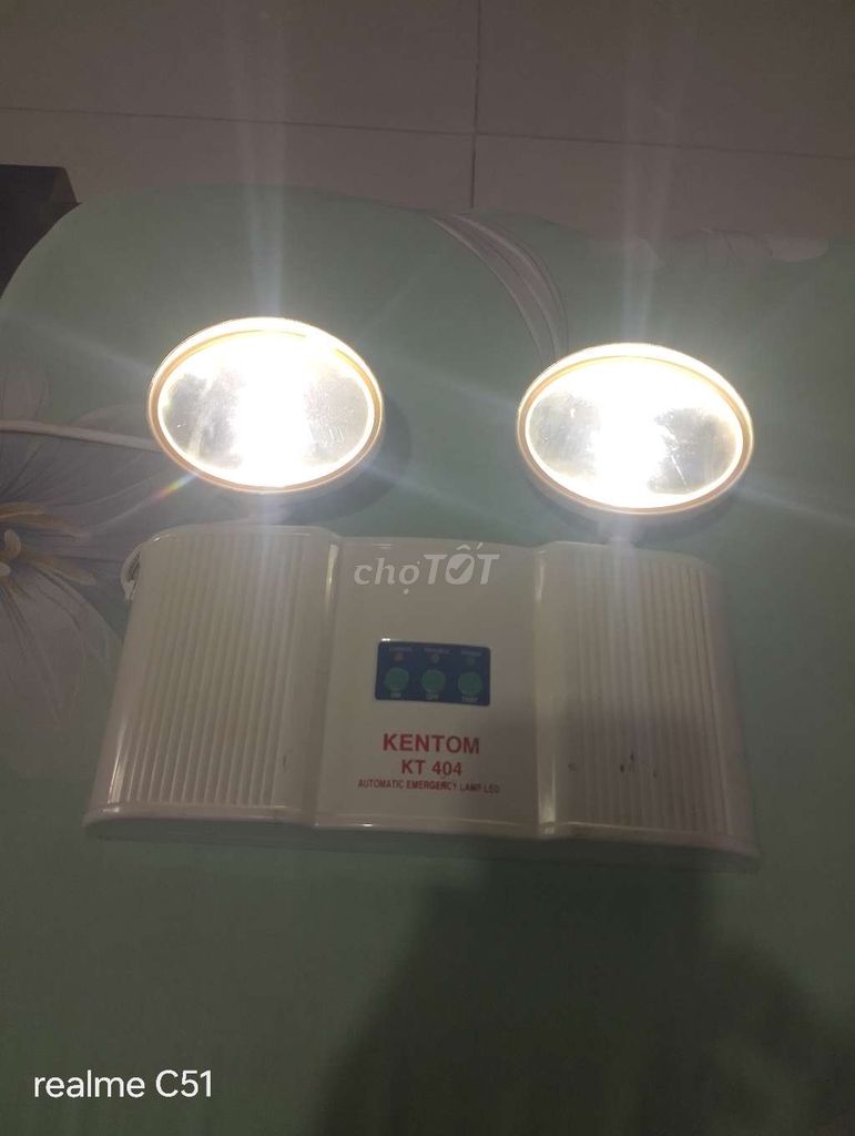 Đèn chiếu sáng sự cố KENTOM KT 404 Trắng. Mua bán Đèn tại Quận Cái Răng Cần Thơ được đăng bởi Truongbakhan hình 1