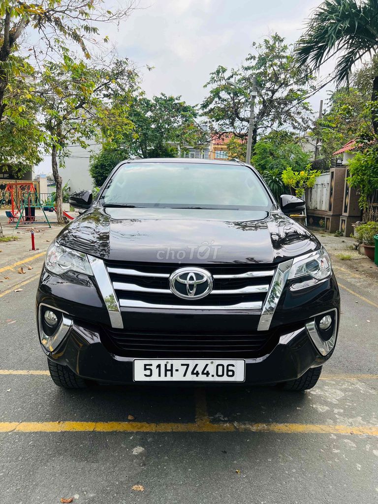 Fortuner 2020 4x2AT nhập khẩu máy xăng xe đẹp. Mua bán Ô tô tại Quận 12 Tp Hồ Chí Minh được đăng bởi Phạm Hoàng hình 1