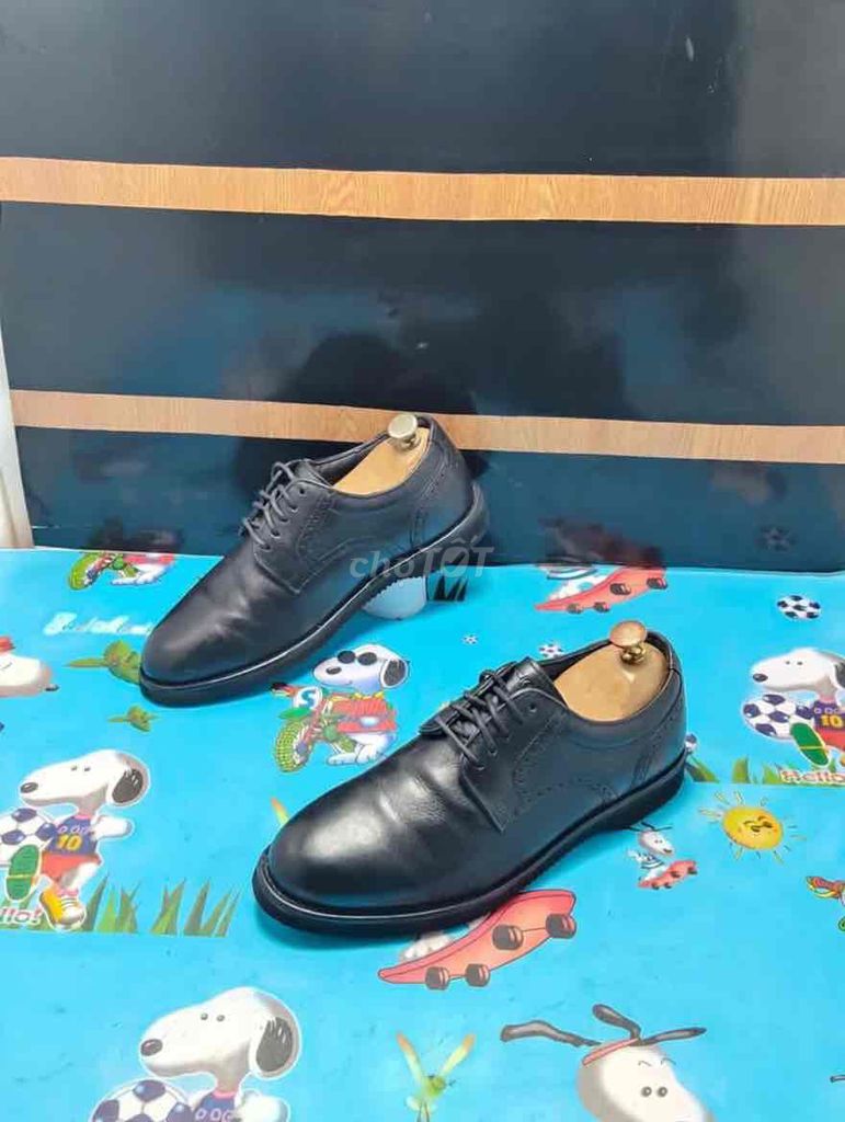 Giày tây nam Rockport Da bò Đen size 40. Mua bán Giày dép tại Thành phố Cam Ranh Khánh Hòa được đăng bởi Huy Đỗ hình 1