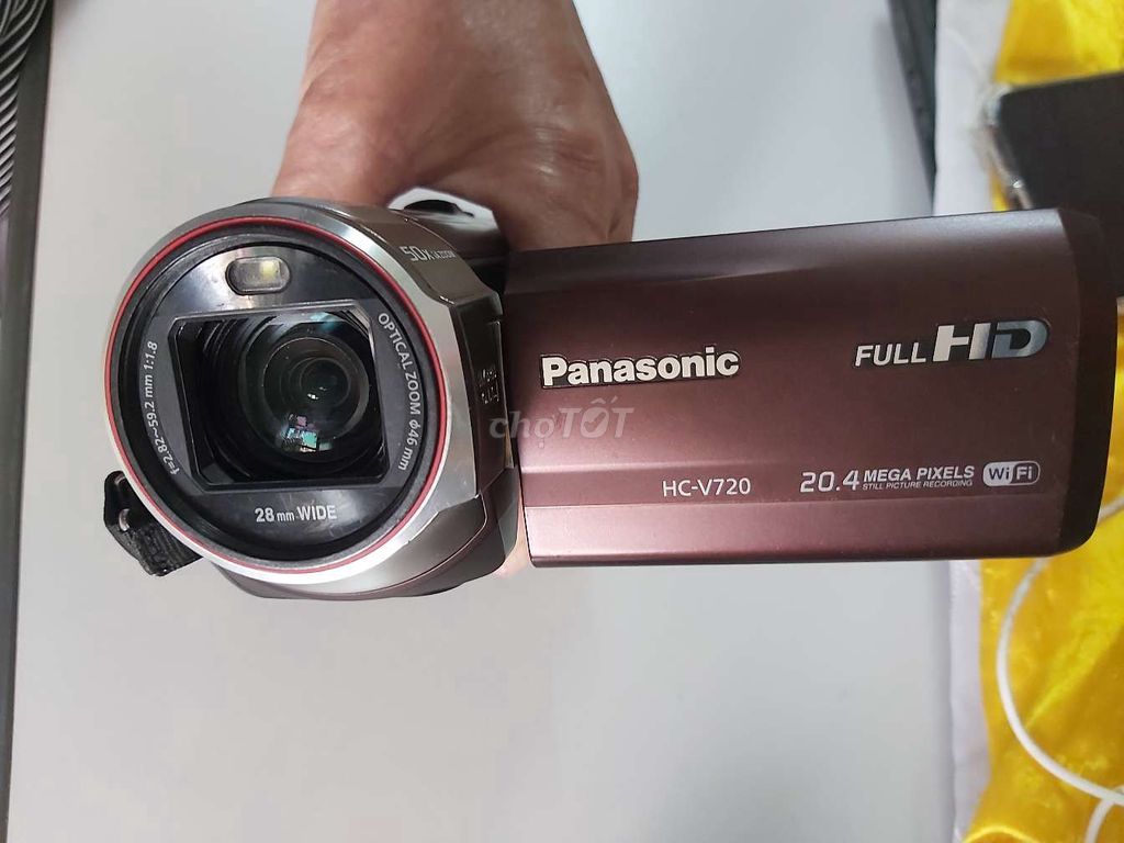 Máy quay Panasonic HC-V720 Zoom 60X Full HD Wifi.