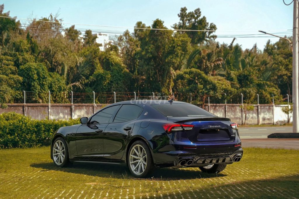 PORSCHE MACAN MODEL 2022 MỘT CHỦ OPTIONS 800 TRIỆU. Mua bán Ô tô tại Quận 7 Tp Hồ Chí Minh được đăng bởi Tung hình 6