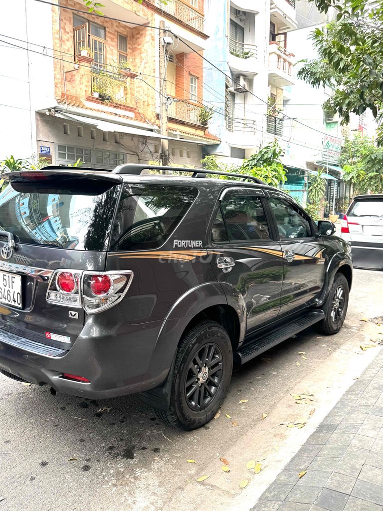 Toyota Fortuner 2016 Xám 52.000 km zin 95%. Mua bán Ô tô tại Quận Tân Phú Tp Hồ Chí Minh được đăng bởi Nguyen hien hình 4