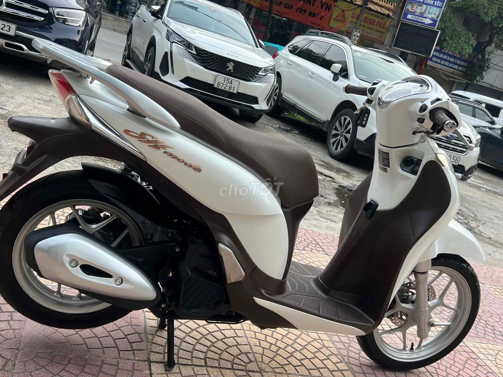 Honda SH Mode белый скутер