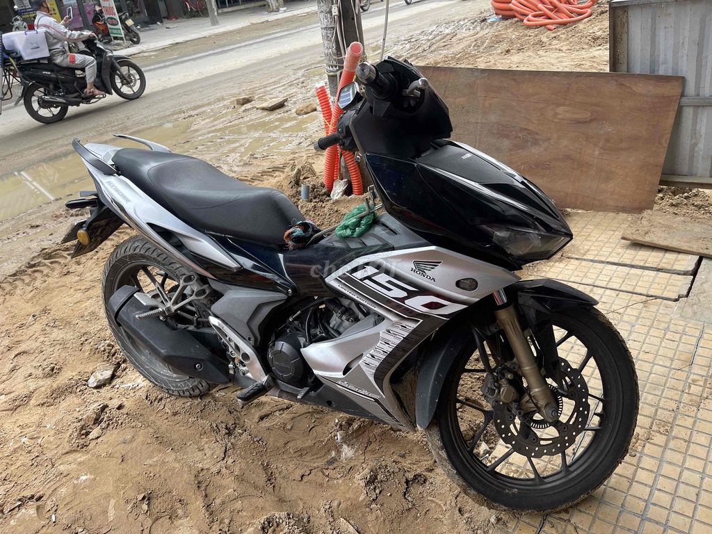 cần bán winner x 2020abs. Mua bán Xe máy tại Quận Hải Châu Đà Nẵng được đăng bởi CỬA HÀNG MUA BÁN XE MÁY DUY hình 3