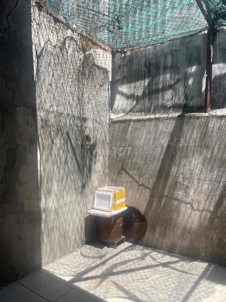 Nhà trong hẻm 122,6m2, 2 phòng ngủ, hoàng văn thụ,  giấy tờ chính chủ. Nhà trong hẻm 122,6m2, 2 phòng ngủ, hoàng văn thụ,  giấy tờ chính chủ.