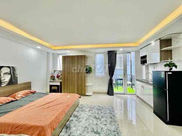 Studio 40m2 - Ban công - Full nội thất - Thang máy - Phan Đăng Lưu.