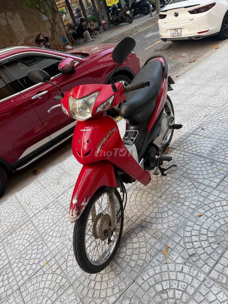 Красные номера автомобилей Honda Wave 2014