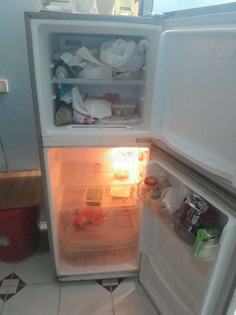 Tủ lạnh Samsung 200 lít Xám Đã dùng. Mua bán Tủ lạnh tại Quận Thanh Xuân Hà Nội được đăng bởi LINH hình 1