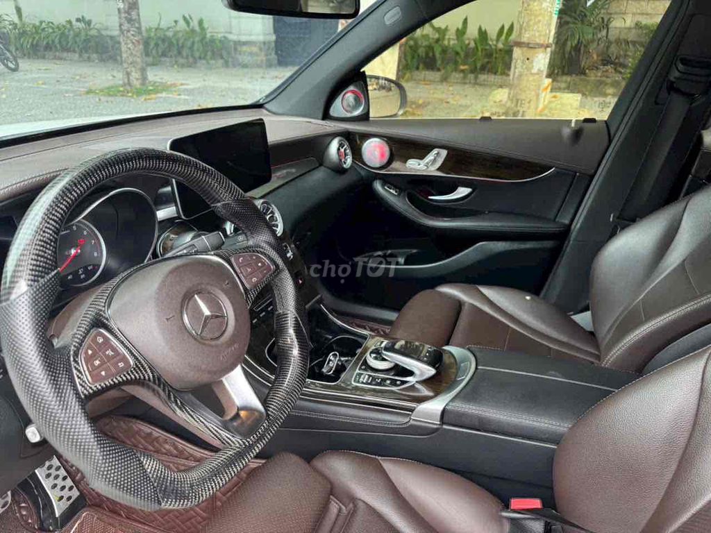 Mercedes Benz GLC Class 2019 - 9 km. Mua bán Ô tô tại Quận Bình Tân Tp Hồ Chí Minh được đăng bởi cọp tâm hình 7