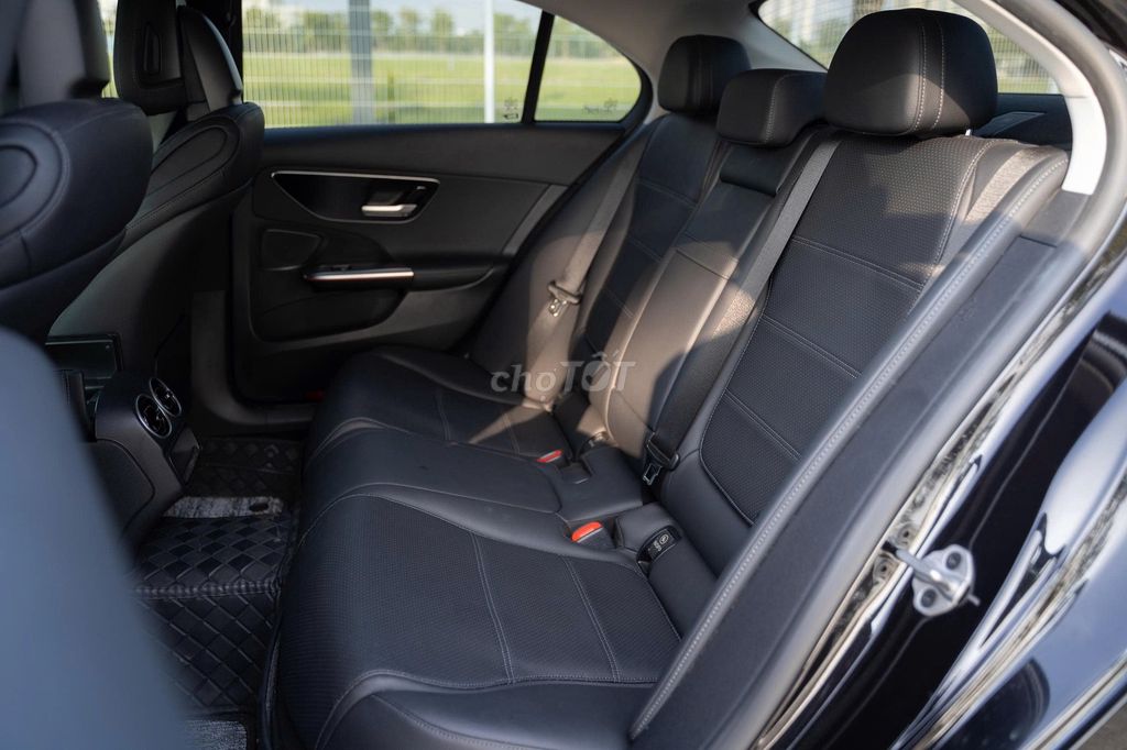 Mercedes-Benz C200 Avantgarde 2022. Mua bán Ô tô tại Huyện Hoài Đức Hà Nội được đăng bởi Duoc Nguyen hình 8