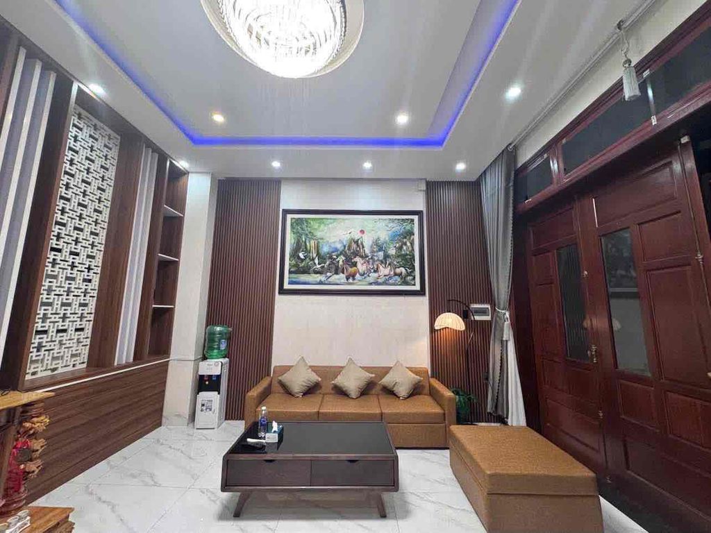 Аренда · 5 комн. · 100 м² · Quận Cẩm Lệ, ул. Đường Lê Sỹ