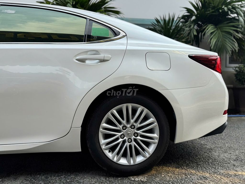 Lexus ES  250 2015 - 60000 km. Mua bán Ô tô tại Quận Gò Vấp Tp Hồ Chí Minh được đăng bởi Tuan Vo Thanh hình 14