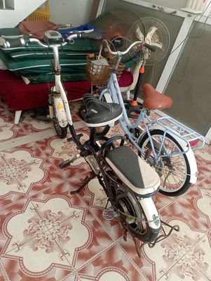 2 chiếc xe đạp. Mua bán Xe điện tại Quận Hải Châu Đà Nẵng được đăng bởi Đg giao