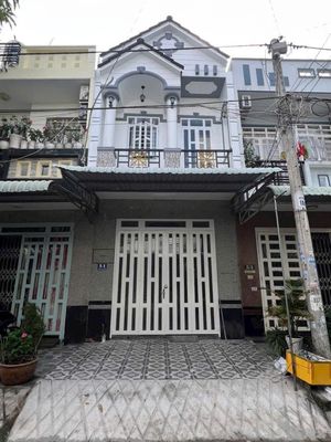 VỠ NỢ BÁN GẤP NHÀ TÂN BÌNH SHR Đ.LẠC LONG QUÂN 50.M2 1TỶ940 GẦN CHỢ. Mua bán nhà ở tại Quận Tân Bình Tp Hồ Chí Minh được đăng bởi Mr Đông