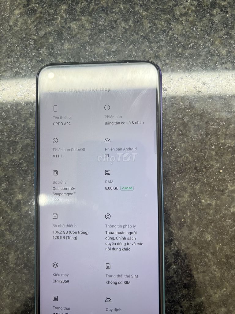 oppo A92, hình thức lưng ố, màn hình đẹp