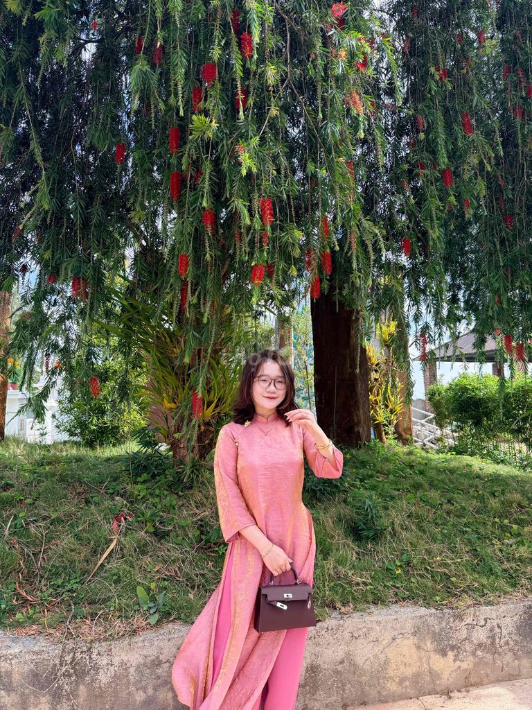 Áo dài Nữ Hồng ánh vàng size S/M. Mua bán Quần áo tại Huyện Đắk Mil Đắk Nông được đăng bởi thưem hình 1