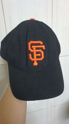Thanh lý nón MLB chính hãng