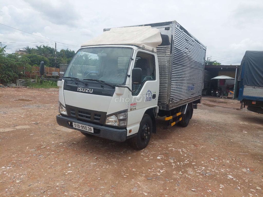 Isuzu 1T150 đời 2011 thùng dài 3m6