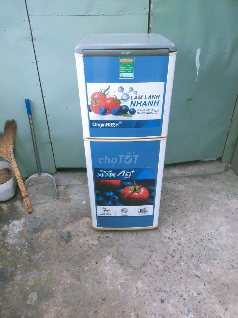 Tủ lạnh Sharp 150 lít Không bám tuyết. Mua bán Tủ lạnh tại Thành phố Thủ Đức Tp Hồ Chí Minh được đăng bởi Thái Bình  hình 1