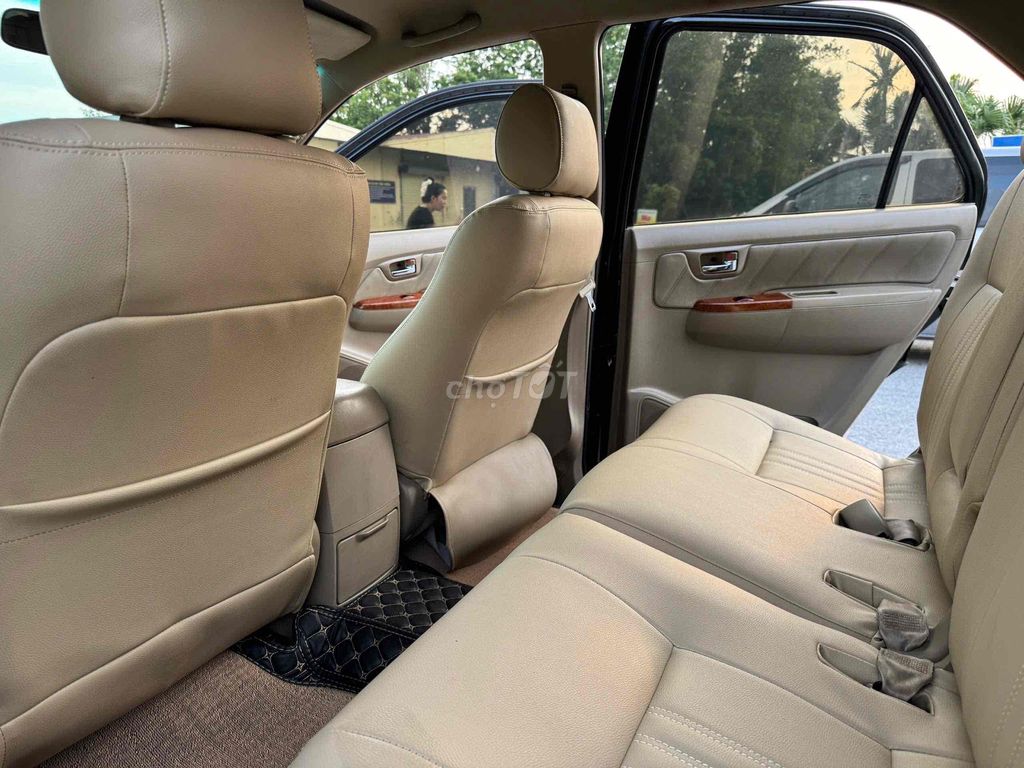 Toyota Fortuner 2010 2.7V 4x4 AT - 170000 km. Mua bán Ô tô tại Huyện Gia Lộc Hải Dương được đăng bởi Nhất Tín Ô Tô Hải Dương hình 10