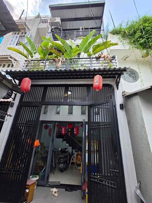 Nhà phố 43 m² · 4 PN · Đường Dương Bá Trạc