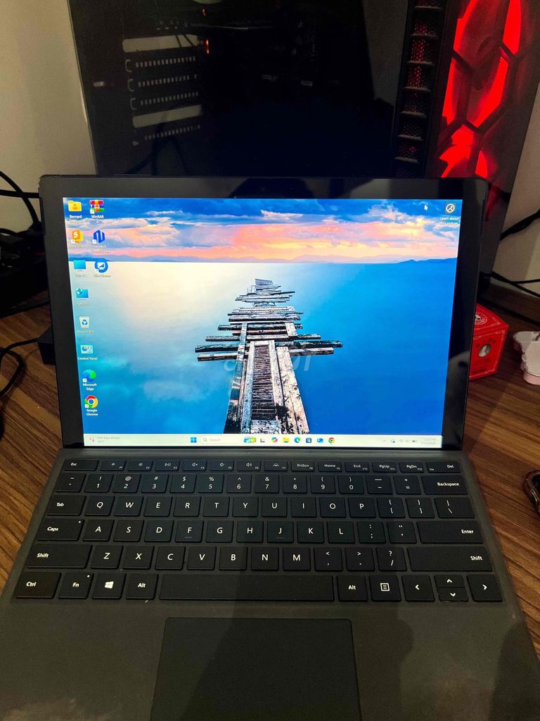 Microsoft Surface Pro 6 i5 8GB/256GB Mỹ. Mua bán Máy tính bảng tại Quận Thanh Xuân Hà Nội được đăng bởi Hiep Hoang hình 1