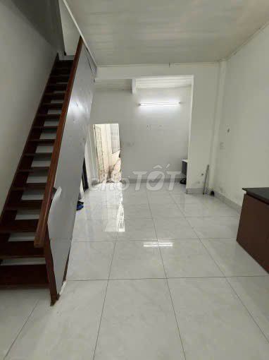 Аренда дома 5х20м, 2 этажа, у моста Тхань Да, Бинь Куой