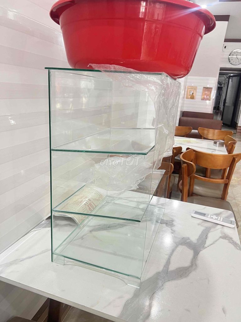 Tủ trưng bày Kính Trong suốt Mới. Mua bán Tủ, kệ gia đình tại Thành phố Sóc Trăng Sóc Trăng được đăng bởi Han hình 1