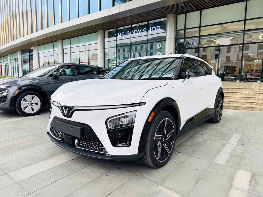 VinFast VF7 2025 Plus. Mua bán Ô tô tại Huyện Bình Chánh Tp Hồ Chí Minh được đăng bởi Phát Nguyễn VinFast hình 1