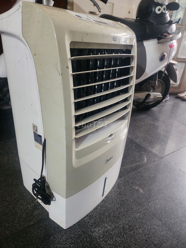 Quạt điều hòa Midea mát lạnh giá 650k. Mua bán Quạt tại Quận Tân Phú Tp Hồ Chí Minh được đăng bởi Tuan khang hình 1