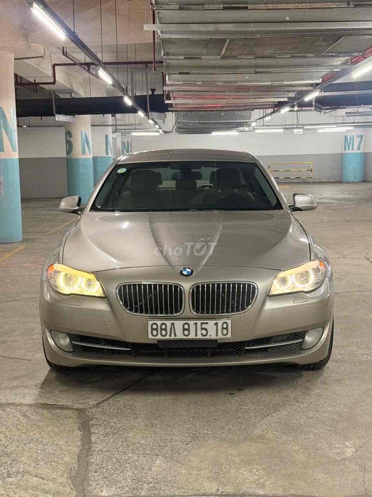 BMW 520i 2014 Песочный, кожа