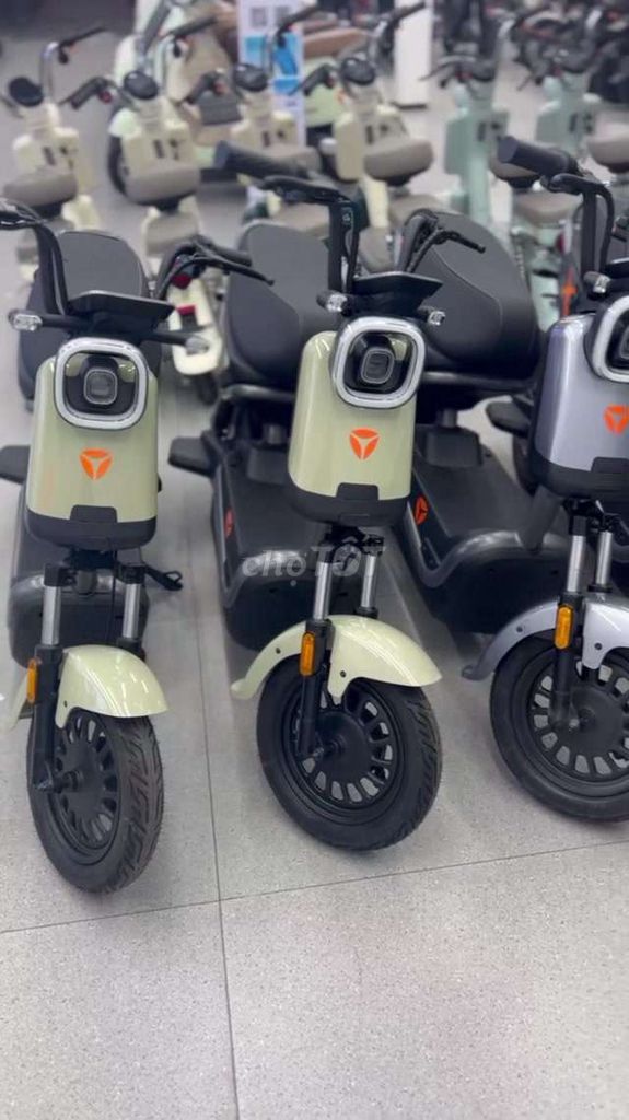 Xe máy điện Yadea X-SKY màu Xám, Xanh nhạt. Mua bán Xe điện tại Huyện Đức Hòa Long An được đăng bởi Yadea Trung Đức Phát  hình 2