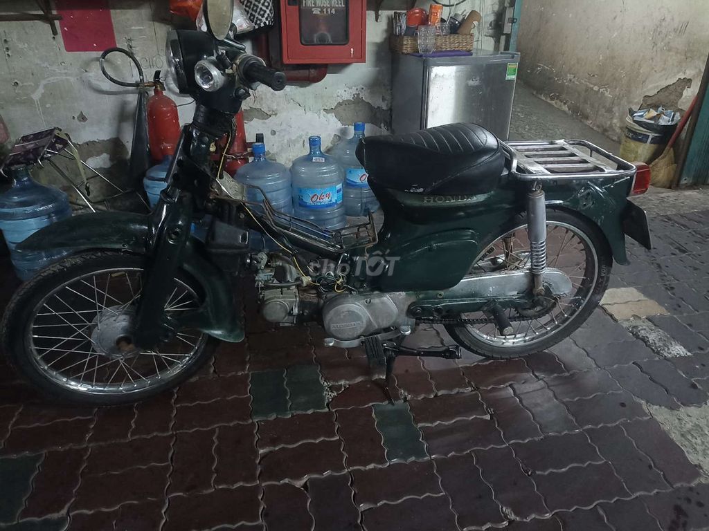 Honda Cub 81 50 học sinh zin đẹp máy êm giấy TPHCM. Mua bán Xe máy tại Quận 10 Tp Hồ Chí Minh được đăng bởi văn phúc  hình 5
