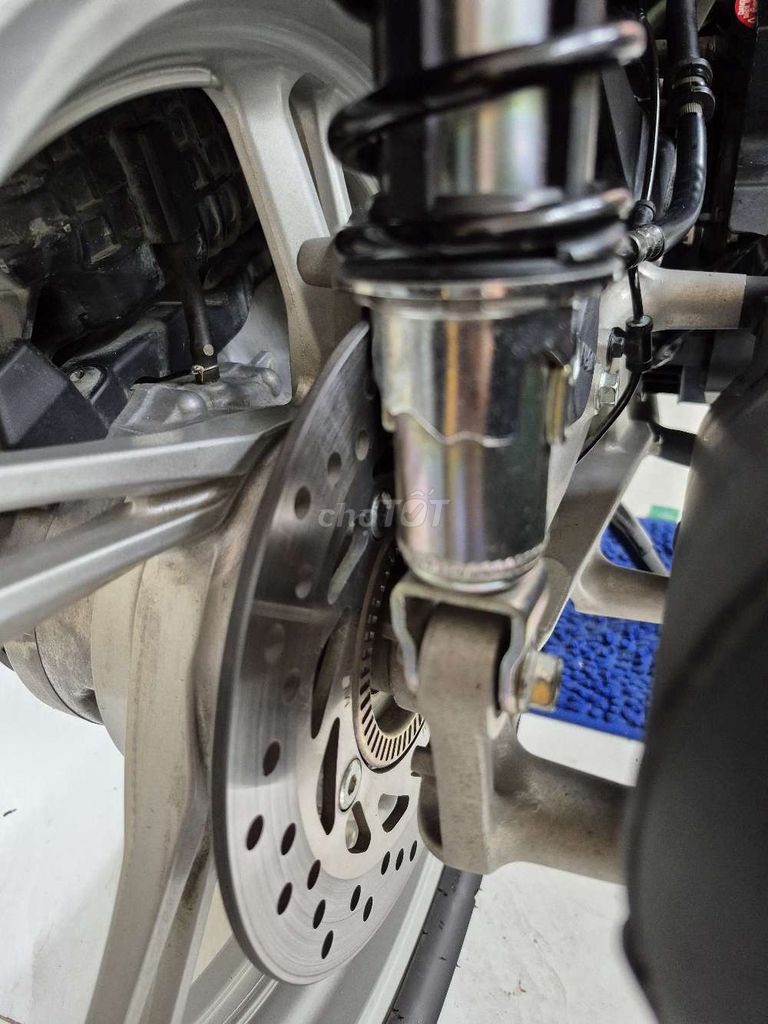 Honda SH 150 ABS 2020 Trắng 8000 km. Mua bán Xe máy tại Quận 8 Tp Hồ Chí Minh được đăng bởi Khâm nguyễn hình 11