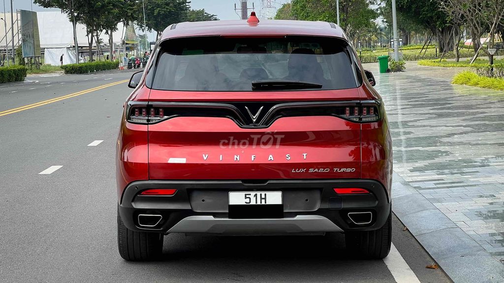 VinFast_Lux_SA 2.0 TURBO / Sản xuất : 2020