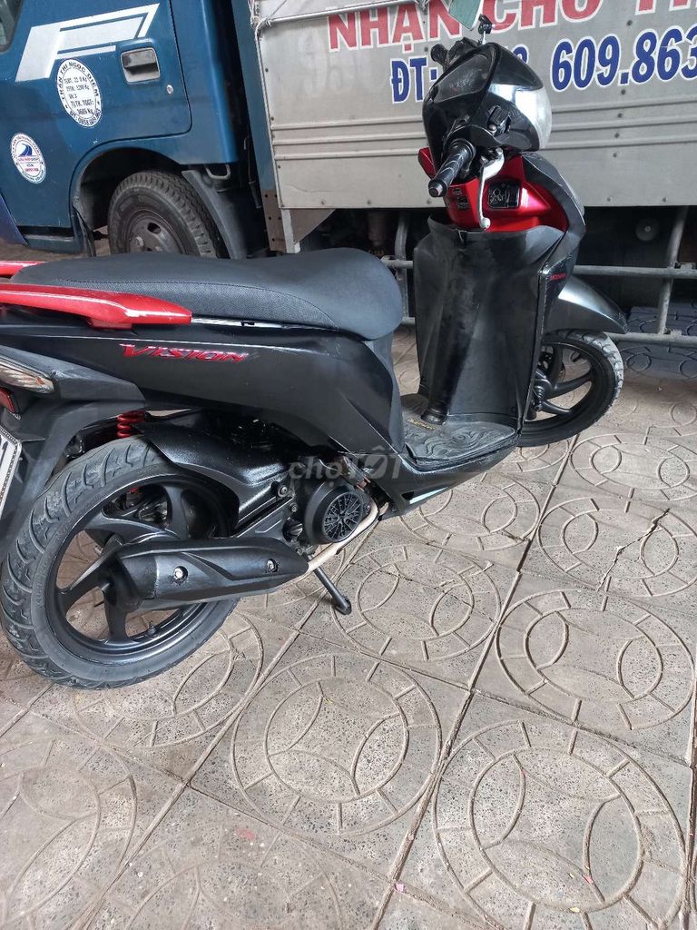Honda Vision 2017 màu Đen. Mua bán Xe máy tại Huyện Châu Thành Kiên Giang được đăng bởi huỳnh lê  hình 2