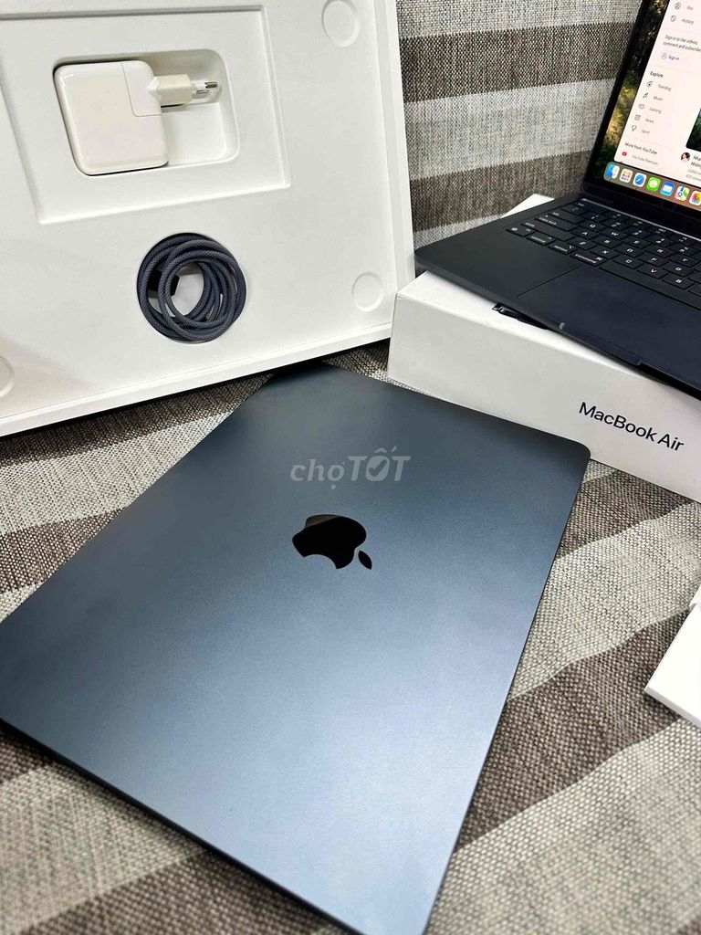 Apple Macbook Air M2 8GB/256GB Xám. Mua bán Laptop tại Quận 7 Tp Hồ Chí Minh được đăng bởi mrlao hình 1