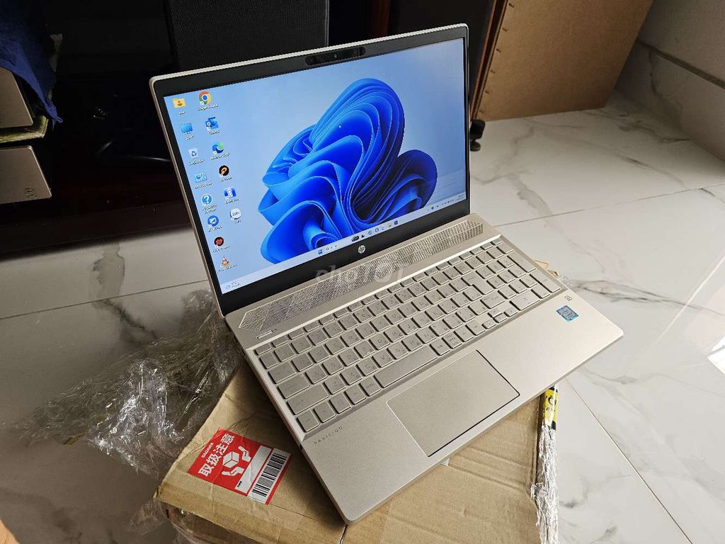 HP Pavilion 15 xs00 i5-8250U 8GB/750GB Bạc. Mua bán Laptop tại Quận Lê Chân Hải Phòng được đăng bởi Đăng Dương hình 1