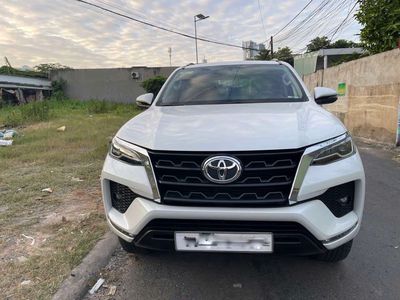 Fortuner 2021 Legender, 68 ngàn km, sơn zin 90%. Mua bán Ô tô tại Thành phố Thủ Đức Tp Hồ Chí Minh được đăng bởi A.Phúc