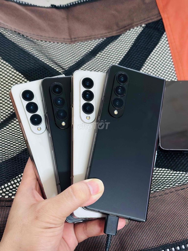 Samsung Galaxy Z Fold Đen, Trắng, Vàng. Mua bán Điện thoại tại Quận 5 Tp Hồ Chí Minh được đăng bởi Gia Bảo hình 1