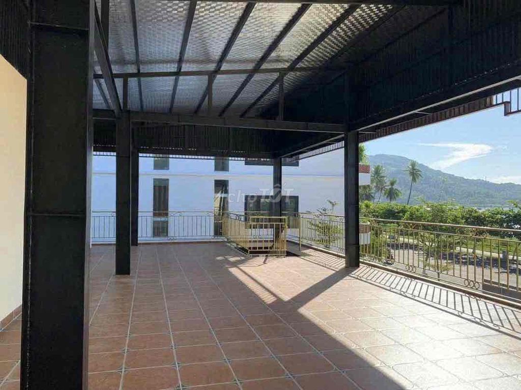 CHO THUÊ MBKD 2 TẦNG 375m2 VIEW BIỂN ĐƯỜNG HOÀNG SA- SƠN TRÀ- 100TR/Th