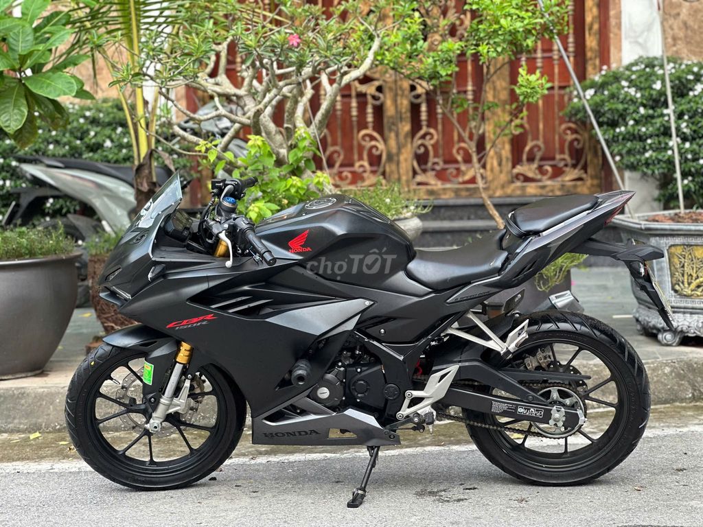 Honda CBR 150 2023 có trả góp trao đổi ✅. Mua bán Xe máy tại Quận Thanh Xuân Hà Nội được đăng bởi Phú Lý hình 3