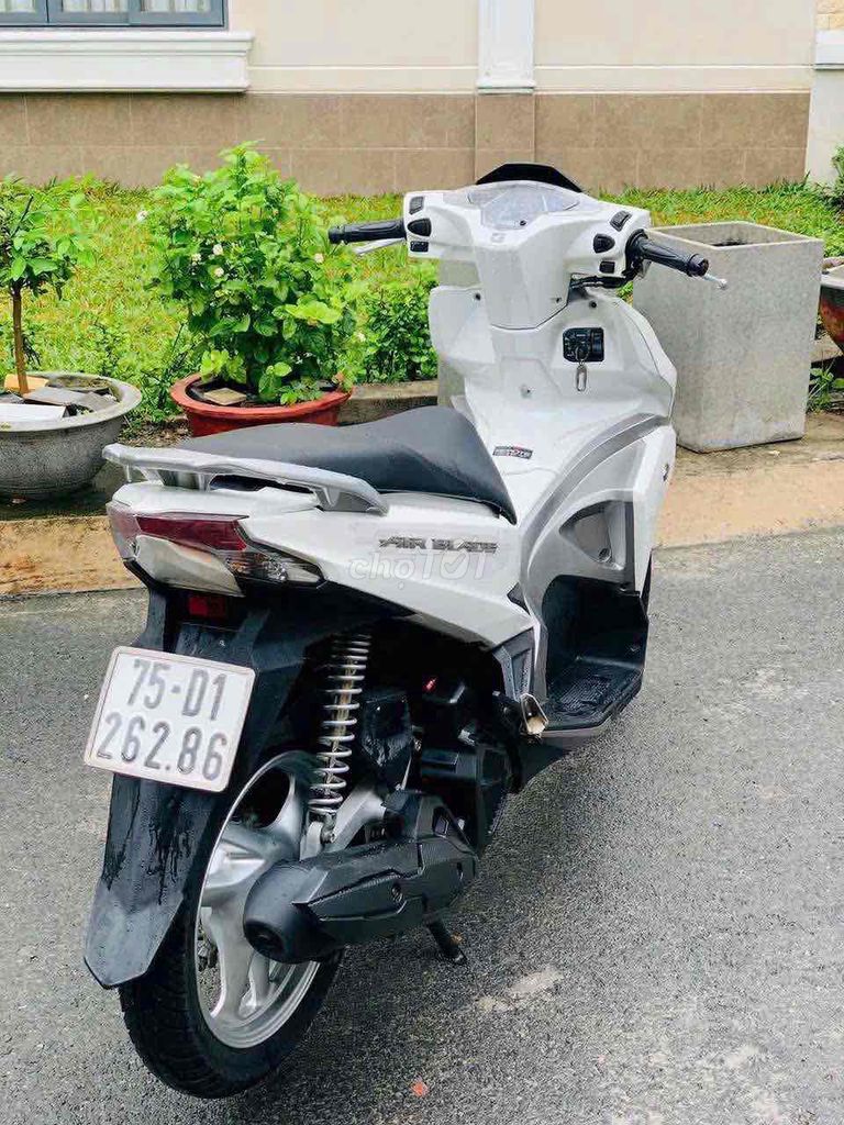 HONDA AB Air Blade 125cc . Đk 2017 - BAO NỢ 6. Mua bán Xe máy tại Quận Gò Vấp Tp Hồ Chí Minh được đăng bởi CẦM ĐỒ NĂM LINH hình 4