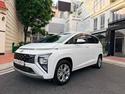 Hyundai Stargazer 1.5 số tự động 7 chỗ nhập khẩu