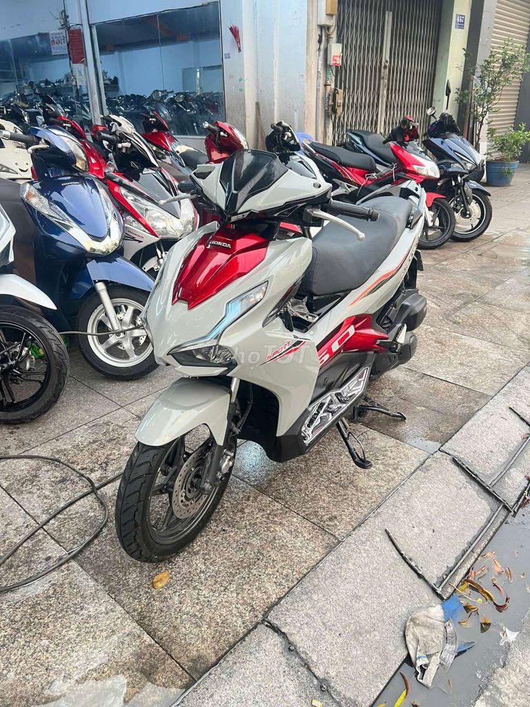 Honda Air Blade 150 2021 Серый красный Б/у