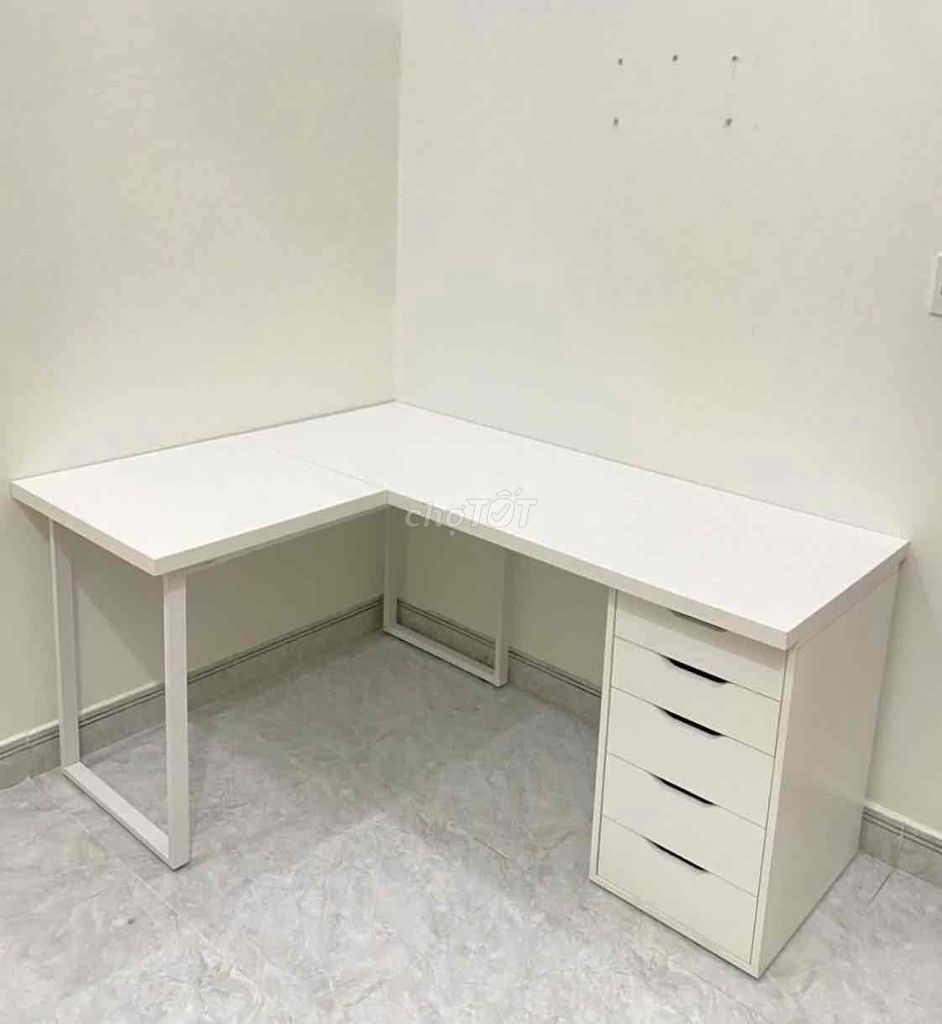 Bàn làm việc IKEA chữ L. Mua bán Bàn ghế tại Quận 10 Tp Hồ Chí Minh được đăng bởi Hồng Nhung hình 1