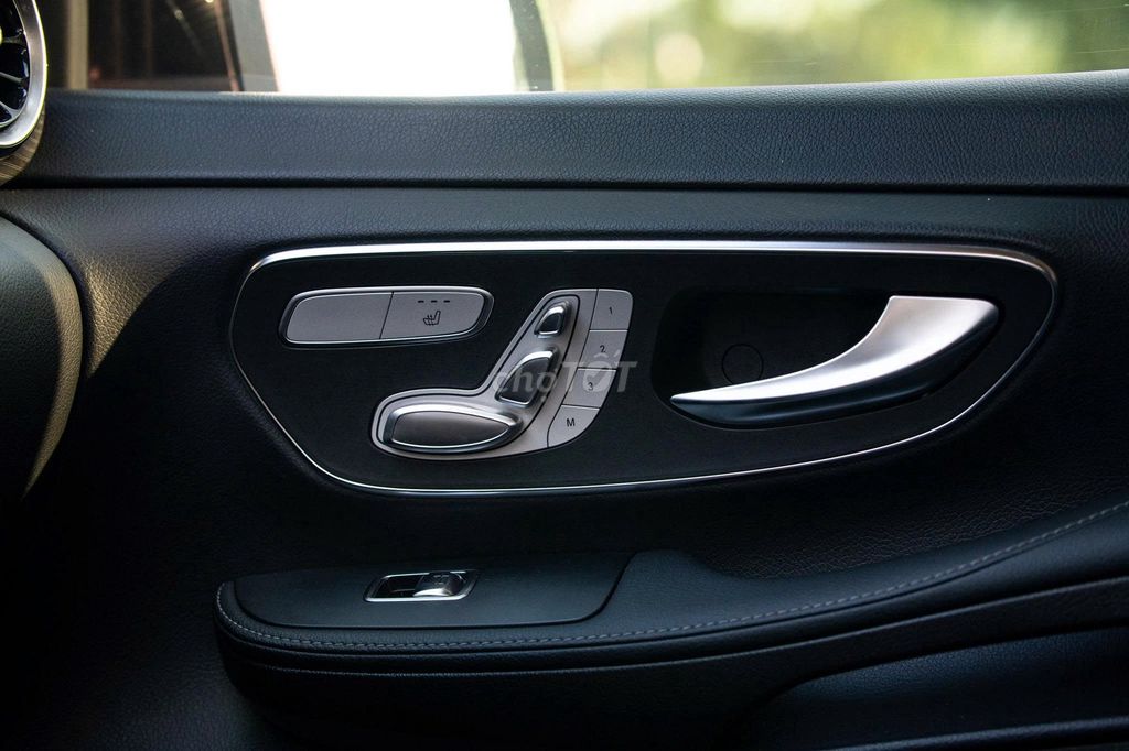Mercedes-Benz V250 Luxury 2021 - Hỗ Trợ Vay. Mua bán Ô tô tại Quận 1 Tp Hồ Chí Minh được đăng bởi FatCar Auto hình 14